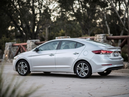 HYUNDAI ELANTRA (1 DAY OF CAR RENT & 1 NIGHT OF ACCOMMODATION AT ROC ARENAS DORADAS HOTEL) - 3 DAYS MINIMUM